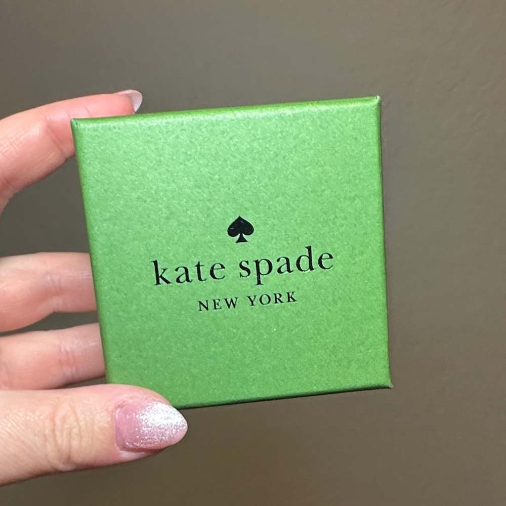 NWT - Kate Spade Victoria Cluster Stud Earrings - Picture 8 of 10